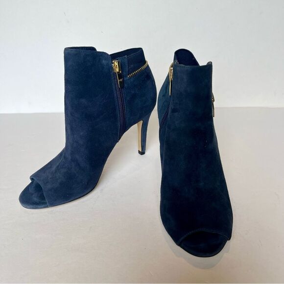 Marc Fisher Women's Elegant Navy Blue Suede Heeled Ankle Boots Open toe Size 6W - Picture 1 of 9
